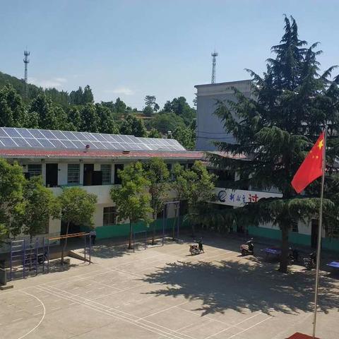 走近下峪镇中心小学