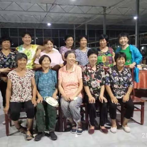 相亲相爱的一家人