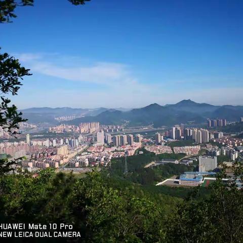 登猫耳岭