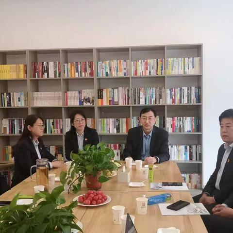 渭华书苑第60期|渭南分行纪委举办“让优良家风点亮信仰之光”主题            读书会