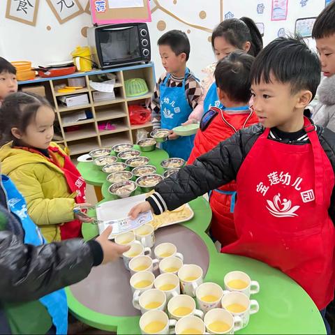 宝莲幼儿园厚德二班（胡家萁）