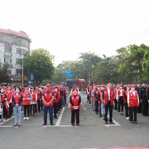 垃圾分类树新风，雷锋精神代代传——学雷锋志愿服务月启动仪式暨便民志愿服务公益集市之垃圾分类宣传活动