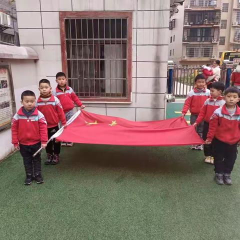 启明星幼儿园大八班第二周快乐启航