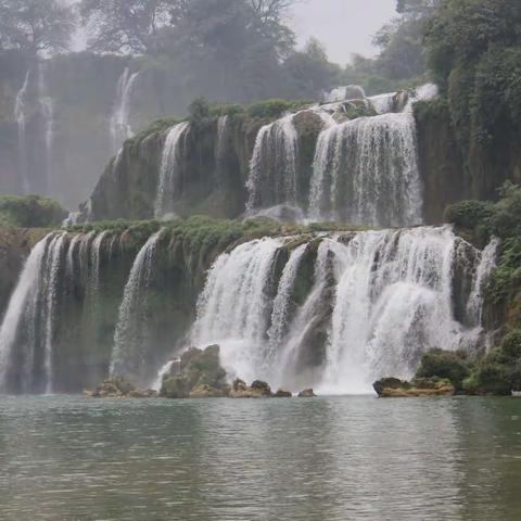 新春中越边境行，观瀑布美景