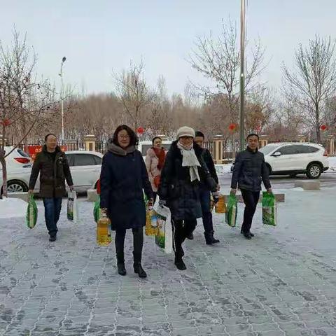 亲切的问候    真挚的关怀—— 精河县第二中学温情暖人心（副本）