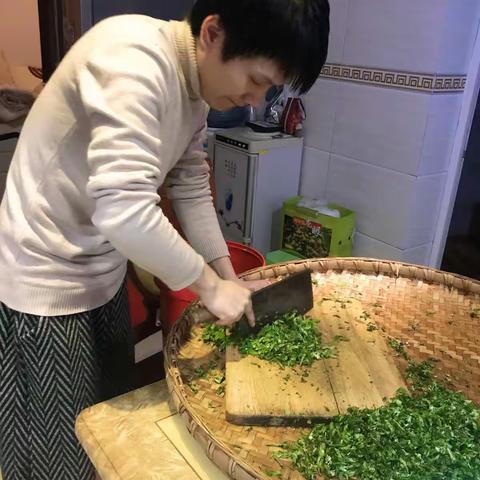 我家的年味—学习传统艾粑做法！