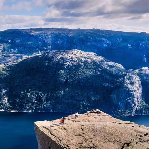 海阔凭鱼跃---记我们的“飞鱼”张瀚闻