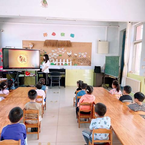 小岳幼儿园中班中秋主题活动《有你皆是团圆》