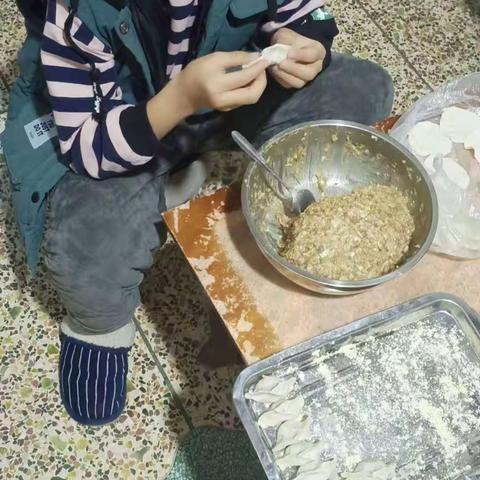 我是四年级三班蒋昊轩