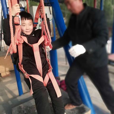 我是池阳小学三年级三班蒋昊轩，我正在参加池阳小学2019寒假 “微实践 做中学” 活动之 “小小旅行家”