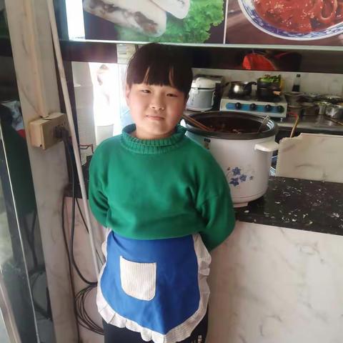 大家好！我是池阳小学三年级四班的周笑妍，我正在参加学校组织的“微视践 做中学”—劳动并快乐