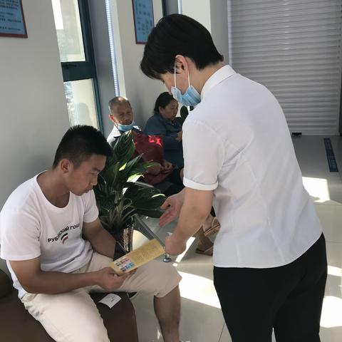 中原银行信阳分行营业部开展人民币知识宣传