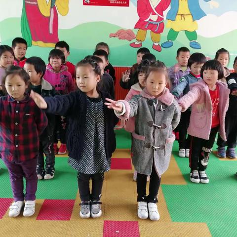 学前二班宝贝们精彩的幼儿园生活