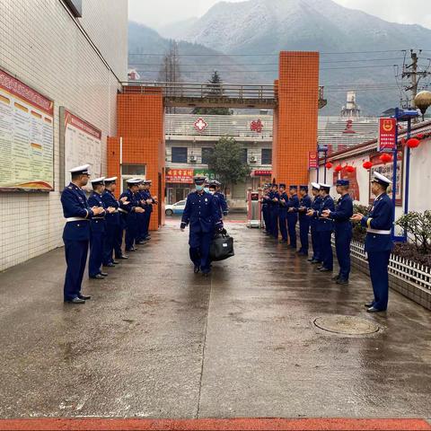 略阳大队热烈欢迎新消防员入队