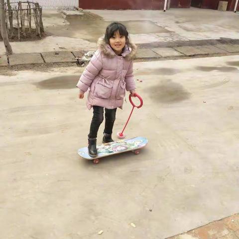 我是池阳小学一年级四班的梁阳可裕，我正在参加池阳小学2019年寒假“微实践 做中学”之“健康小少年”