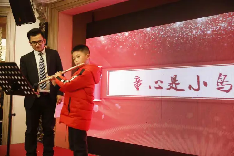 长笛独奏童心是小鸟,表演者:神秘嘉宾高泽熙