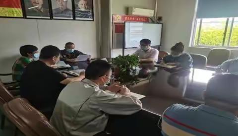 党支部建在小组上   党旗飘在车间