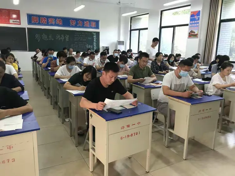 小手拉大手 文明一起走
