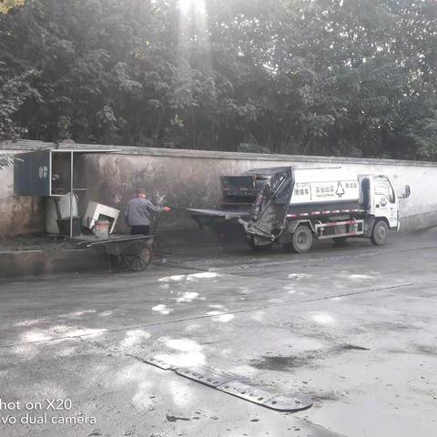 长延堡街道强化日常管理，提升垃圾中转站环境卫生质量