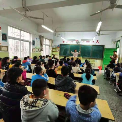 芸图书画院走进新华区实验小学