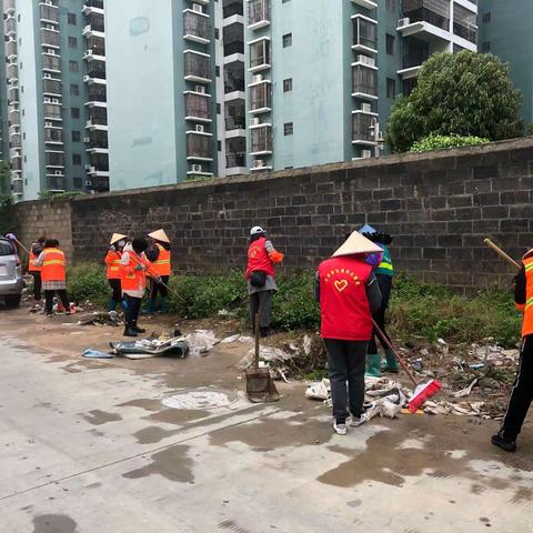 创城我先行，整治背街小巷环境卫生