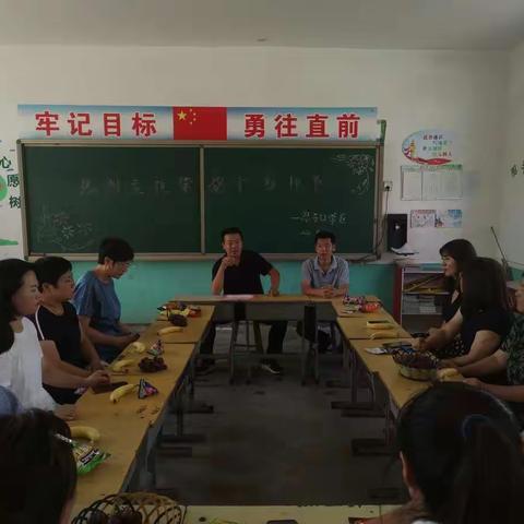 "中秋庆团圆，师恩情更浓"忍子口学区迎中秋，庆教师节座谈会纪实