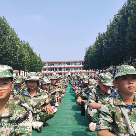 经得住风雨，终能见彩虹？（终结篇）-追梦九班军训大终结