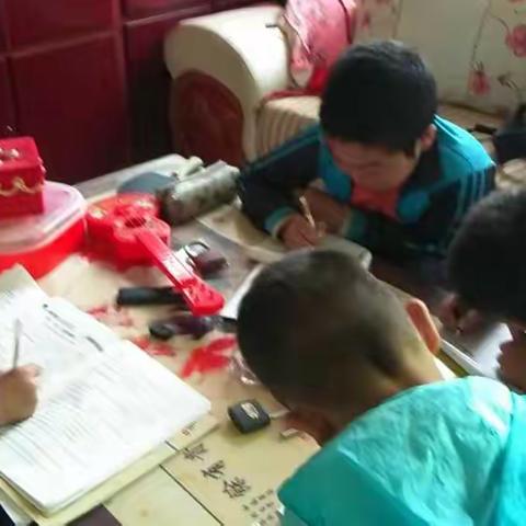 黄庄小学“5+2”教学模式课外延伸学习小组活动纪实