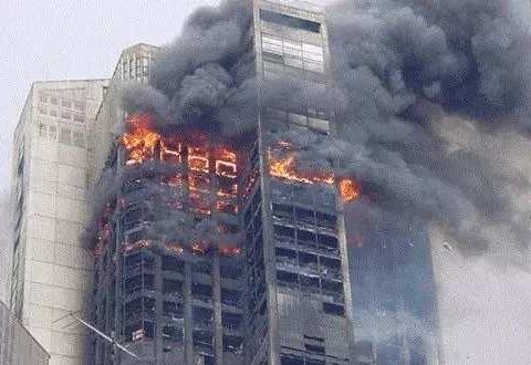 【战训提示】单元式住宅火灾扑救要点