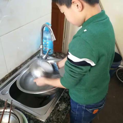 北关小学三年级（6）班秦思远