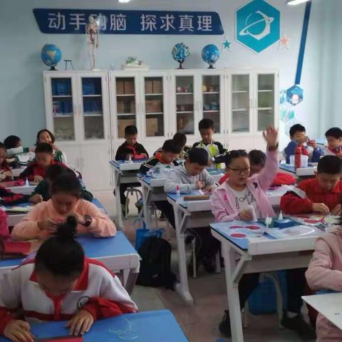 “奇思妙想”助我成长                                    ——2019开福区金湾小学“奇思妙想”纸质车模竞赛活动