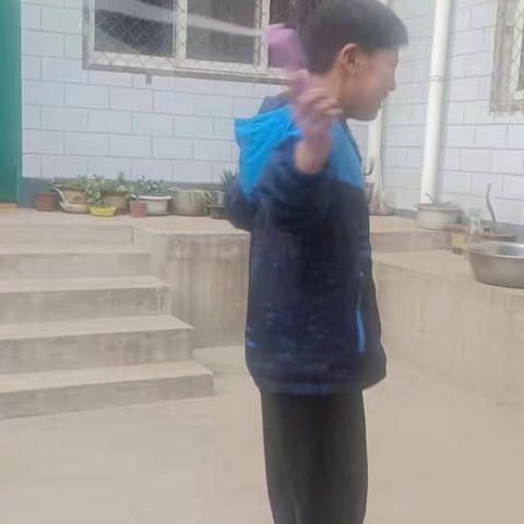居家抗疫情，运动亦精彩——称勾镇中心校南寨小学疫情防控期间学生居家体育锻炼