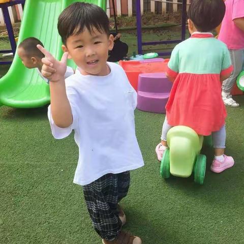 爱在这里——小七班萌娃邢凯博