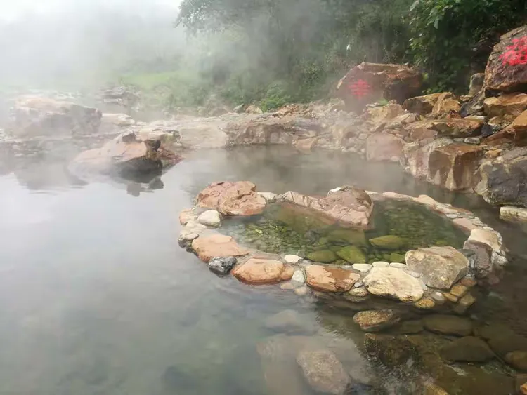 从热水温泉，古山温泉，到风车山