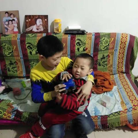 亲爱的老师，同学们，给大家拜年啦！！