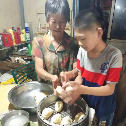 暑假这么快就过完了，准备开学啦！