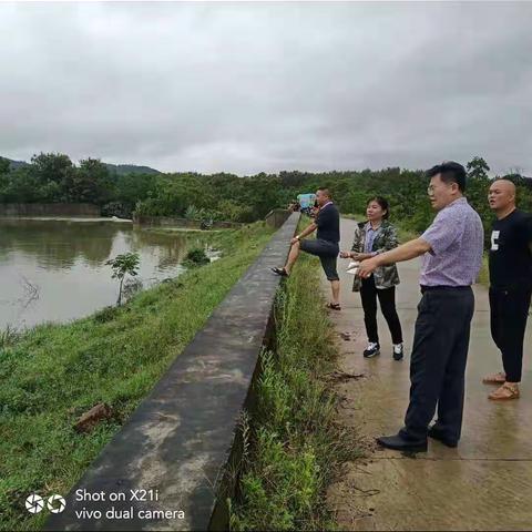 乌坡镇加强落实防控第14号台风“剑鱼”工作（9月3日）