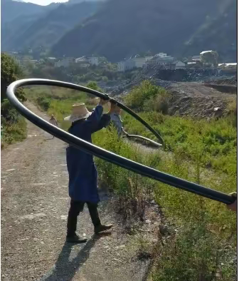 【宜昌基地-秭归片区】-天干地旱用水难  送水送管润人心