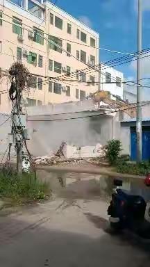 天涯区重点项目征拆进行中（11月24日共拆除6栋房屋，拆除房屋总面积1111.8平方米）