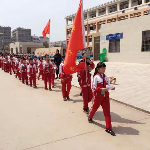 感恩革命先烈·传承民族精神——横峰县实验小学清明祭扫活动