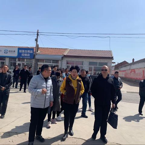 侯家庙乡开展农宅空置率30%以下村庄整治进行拉练与自查活动