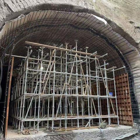 S1线苹果园站换乘通道下穿大台铁路工程（副本）