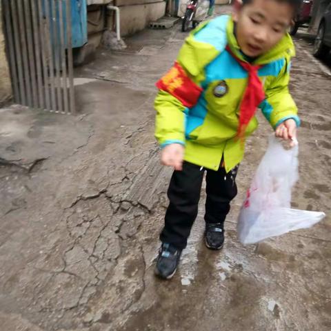 争做新时代好队员――“市小红领巾 善行小主人”