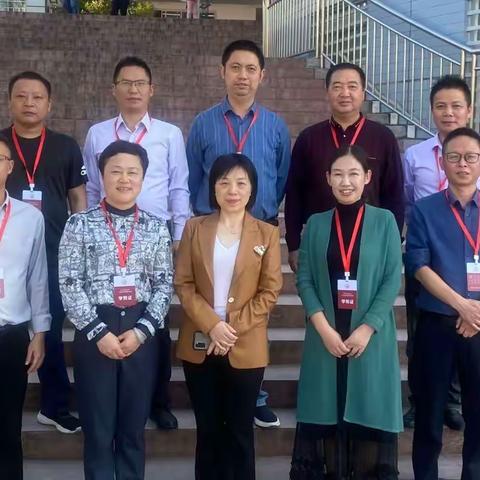 共探班级文化建设路径共谋学校德育发展策略