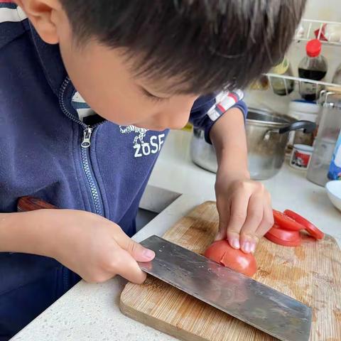 2022年10月12日我和妈妈一起做饭