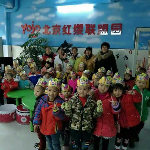 里仁中心幼儿园11月集体生日party！