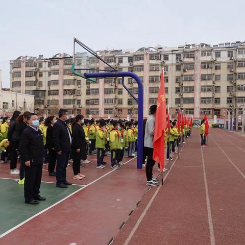缅怀革命先烈，弘扬红色精神——怡景小学开展清明节祭奠烈士活动