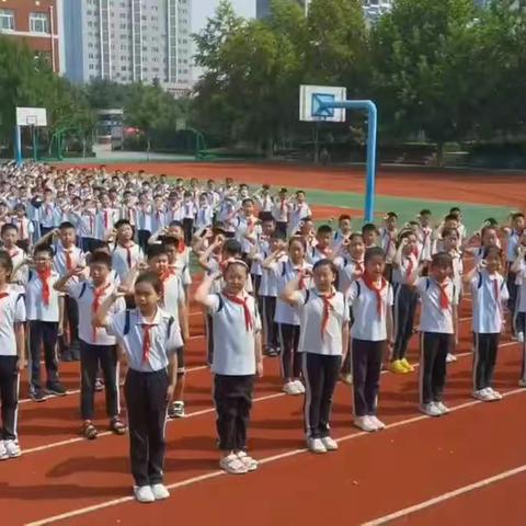 鹰击长空 鱼翔浅底——记特师附小4.1班