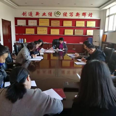 区卫计局机关组织学习了《山西 优化政治生态、提升发展状态--理论热点面对面2017》