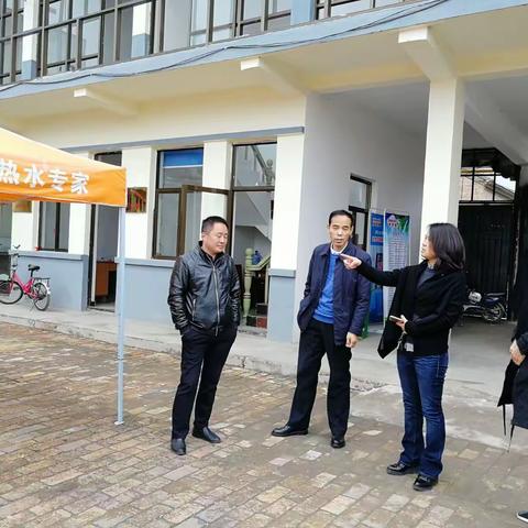 区卫计局继续深入包村督导冬季取暖工作